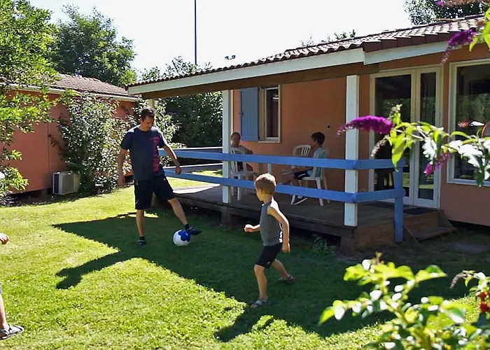 Camping Confort 4 Pers, Terrasse Jardin - Api-1-52-1942 *