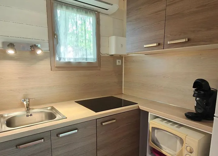 Camping Confort 4 Pers, Terrasse Jardin - Api-1-52-1942 *